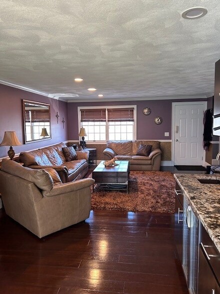 98 Scenery Ln, Johnston, RI 02919