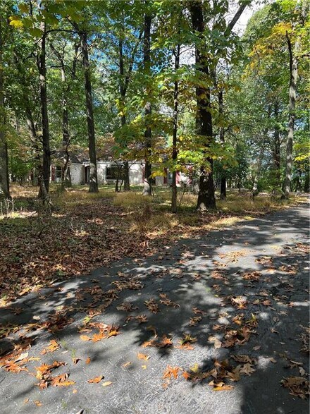 6223 Hilltop Rd, Orefield, PA 18069