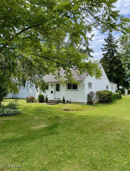 5630 Park St, Mentor On the Lake, OH 44060