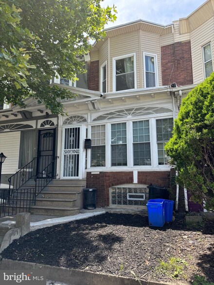 2050 S 57th St, Philadelphia, PA 19143