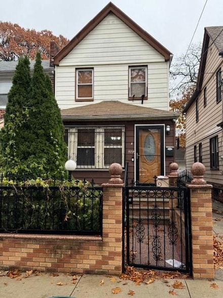 579 E 43rd St, Brooklyn, NY 11203