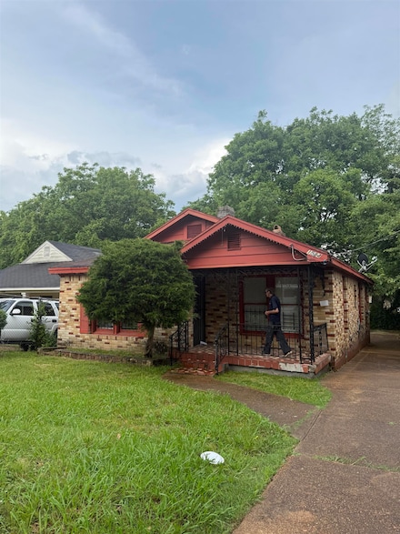 1584 Carpenter St, Memphis, TN 38108