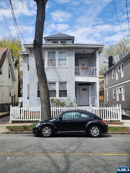 20 Maple Ave, Montclair, NJ 07042