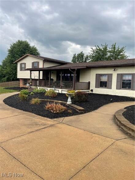 11720 Sharp Dr, Doylestown, OH 44230