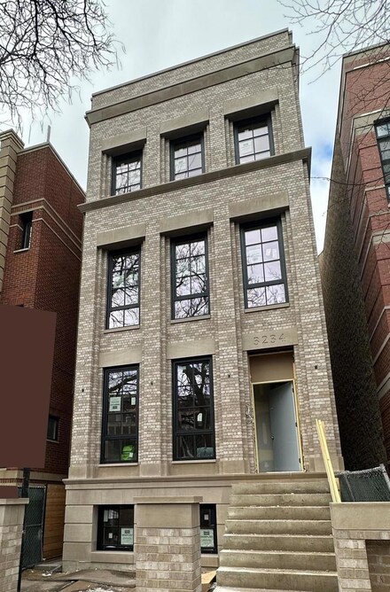 3234 N Kenmore Ave Unit 2, Chicago, IL 60657