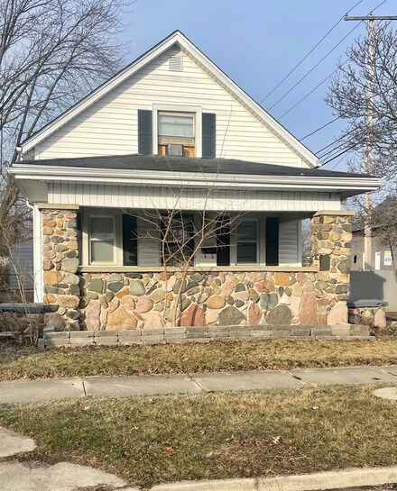 2604 S Nebraska St, Marion, IN 46953