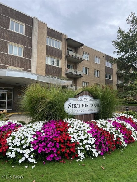22655 Chagrin Blvd Unit 310, Beachwood, OH 44122