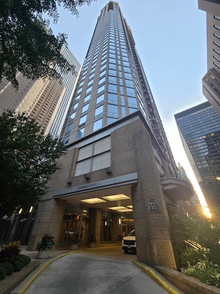 222 N Columbus Dr Unit 2102, Chicago, IL 60601