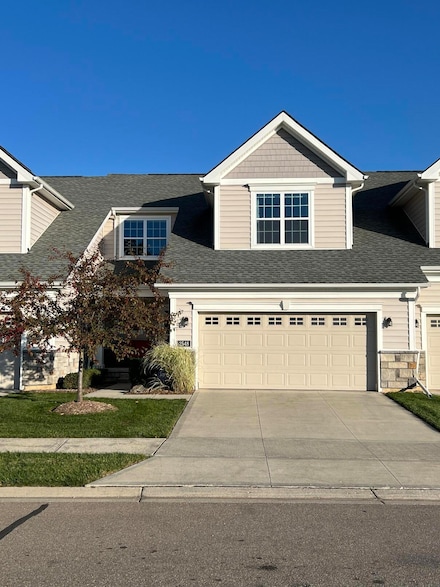 2548 Oxford Cir, Ann Arbor, MI 48103