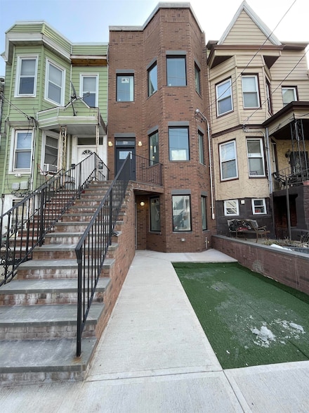 88A Arlington Ave, Jersey City, NJ 07305