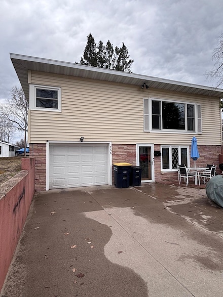 768 W Davenport St, Rhinelander, WI 54501