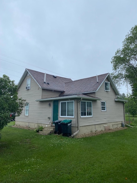 301 6th St SW, Little Falls, MN 56345