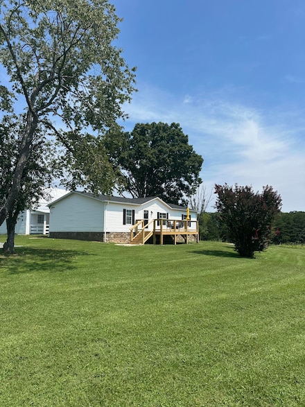 220 Camp Fincastle Ln, Fincastle, VA 24090