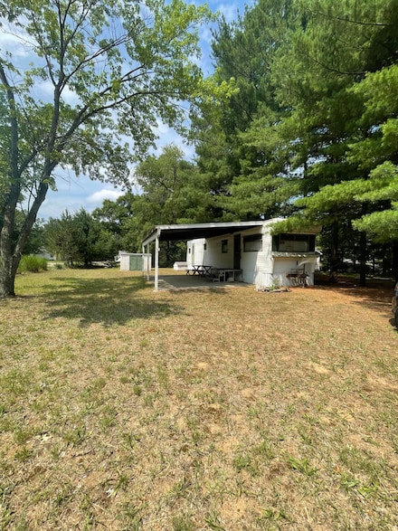 8478 Vista Dr, Newaygo, MI 49337