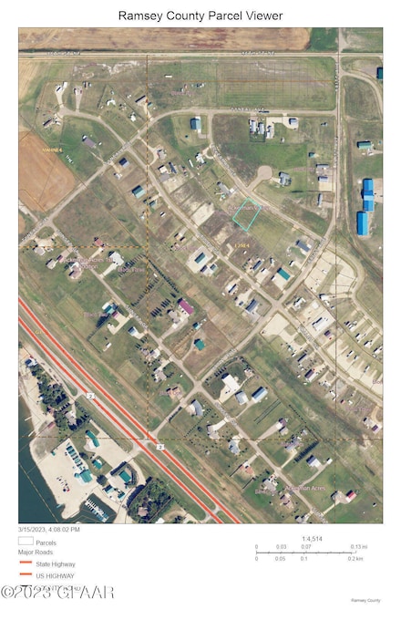 204 Ackerman Dr, Devils Lake, ND 58301