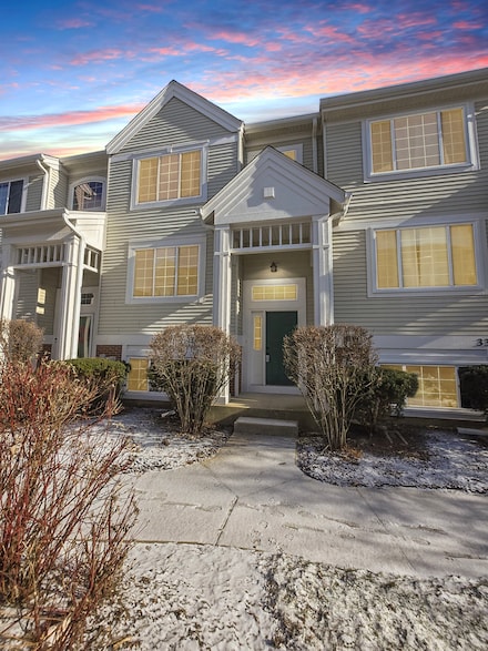 3348 Ravinia Cir, Aurora, IL 60504