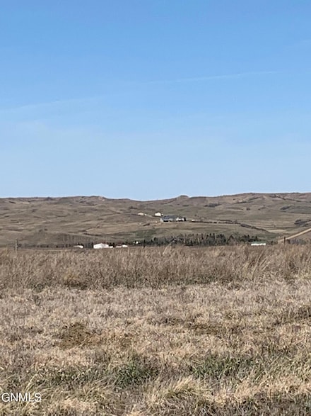 008 Labrador Dr, East Morton, ND 58554