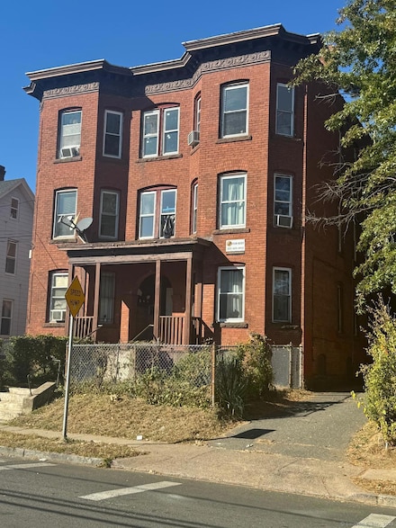 168 Bond St Unit 2 West, Hartford, CT 06114