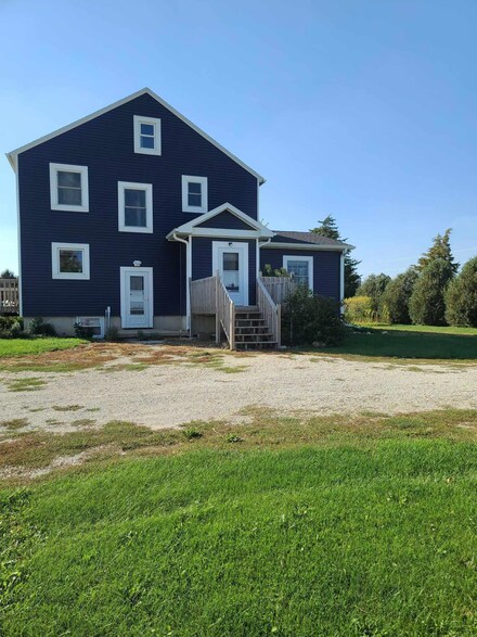 3250 260th St, Fredericksburg, IA 50630