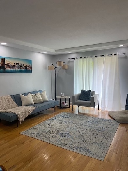 20 Westgate Rd Unit 3, Chestnut Hill, MA 02467