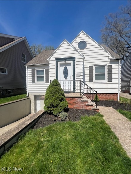 20366 Orchard Grove Ave, Rocky River, OH 44116