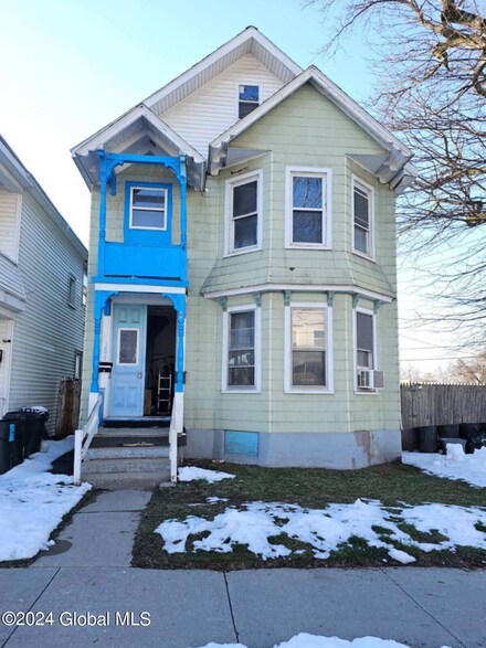 1575 Foster Ave, Schenectady, NY 12308