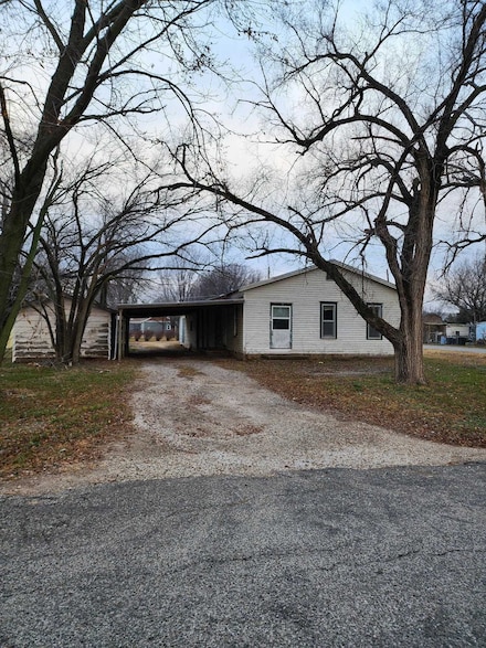 702 S Fair St, Wellington, KS 67152