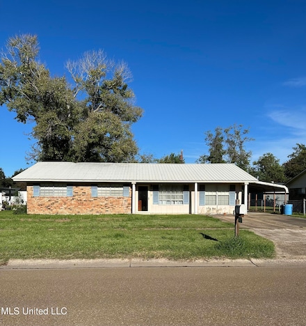 1107 Apple St, Vidalia, LA 71373