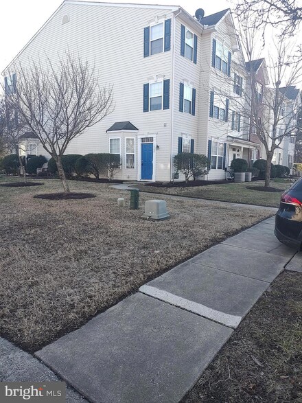 1302 Blue Heron Dr, Denton, MD 21629
