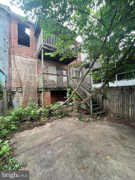 2607 Loyola Southway, Baltimore, MD 21215