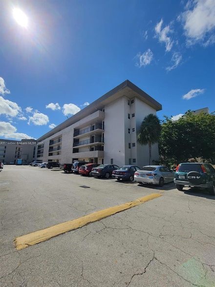 870 NW 87th Ave Unit 310, Miami, FL 33172