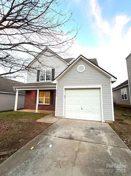 4030 Cindy Woods Ln, Charlotte, NC 28216