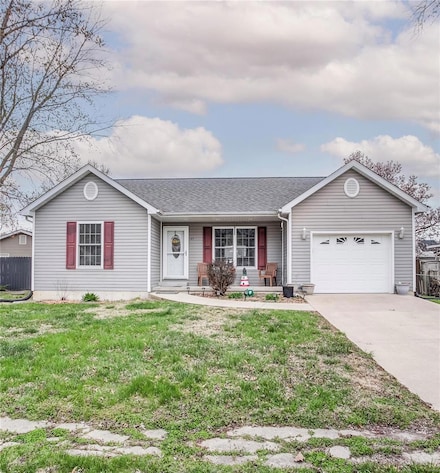 107 N Elm St, Medora, IL 62063