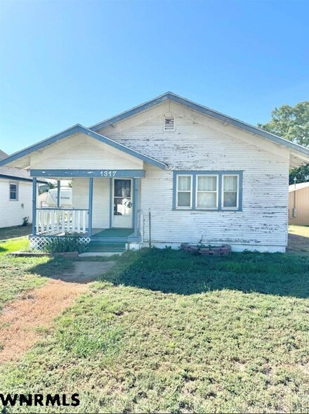1317 2nd St, Chappell, NE 69129