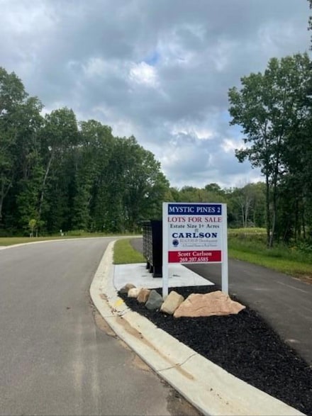 8254 Knotty Pine Ln Unit 22, Texas Township, MI 49009