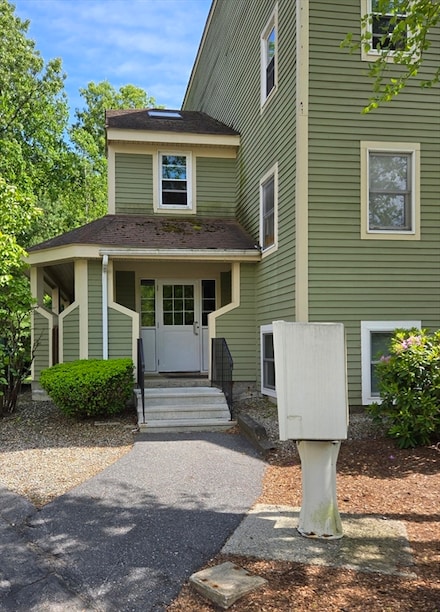 153 Heritage Dr, Whitinsville, MA 01588