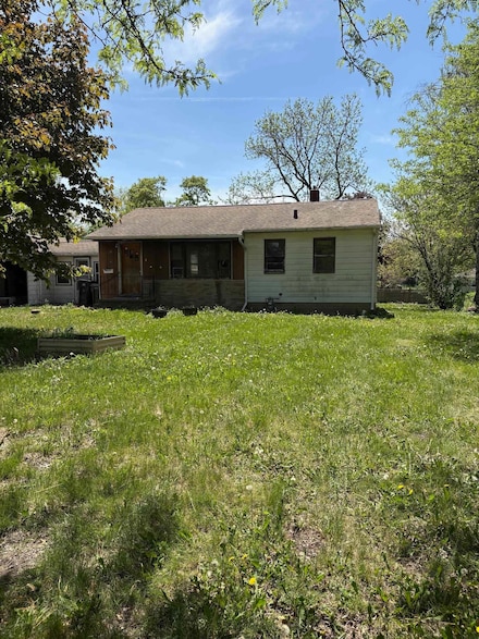 2013 Maplewood Dr, Cedar Falls, IA 50613