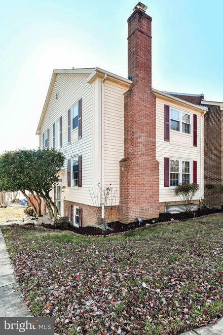 8118 Sleepy View Ln, Springfield, VA 22153