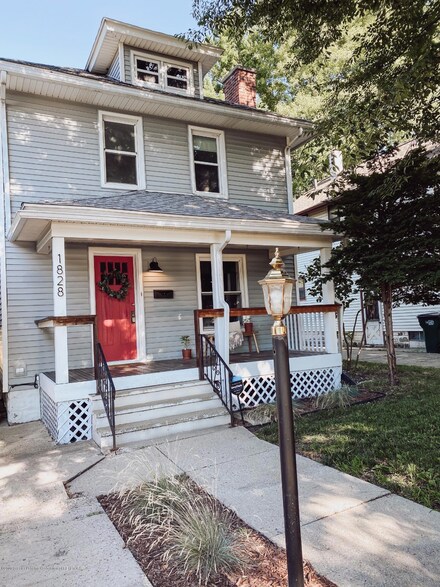 1828 Todd Ave, Lansing, MI 48910