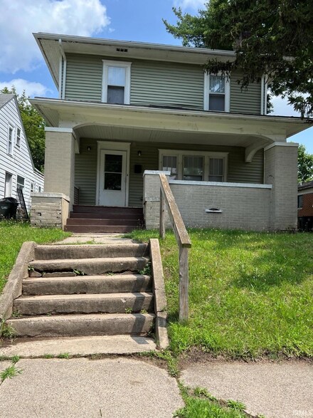 1148 N Meade St, South Bend, IN 46628