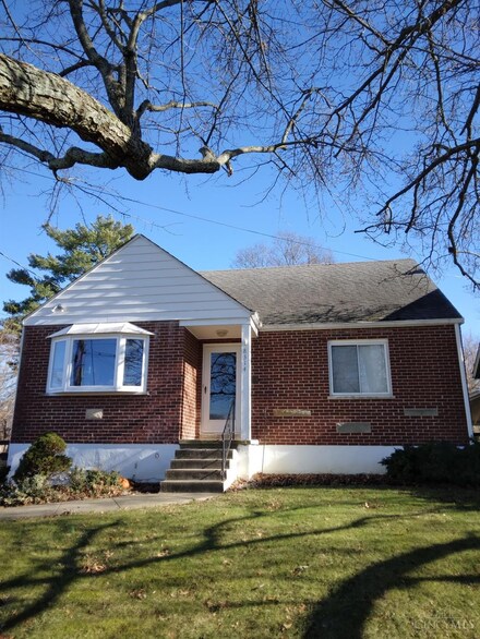 8314 Lake Ave, Cincinnati, OH 45236