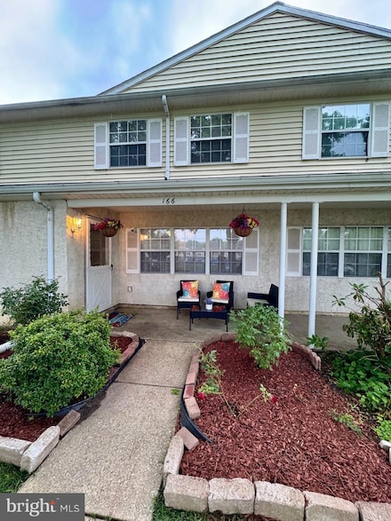 166 Chester Ct, Downingtown, PA 19335