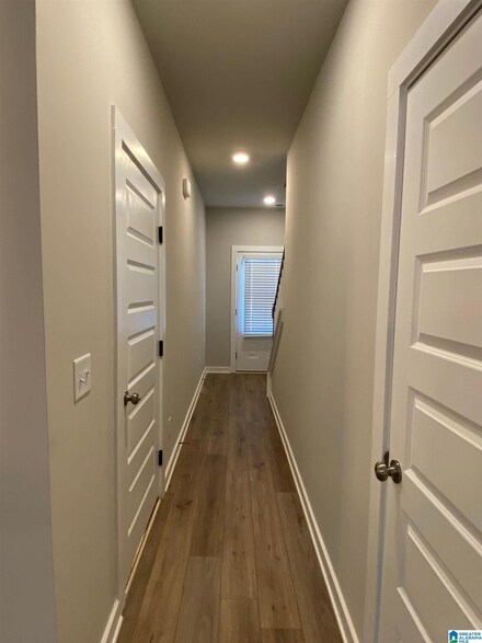 192 Buckhorn Cir, Weaver, AL 36277