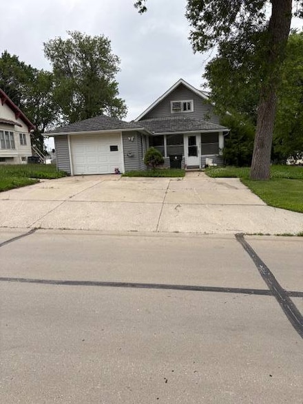 409 W Broadway St, Coleridge, NE 68727