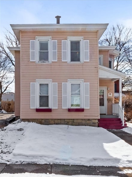 36 Seymour St, Auburn, NY 13021