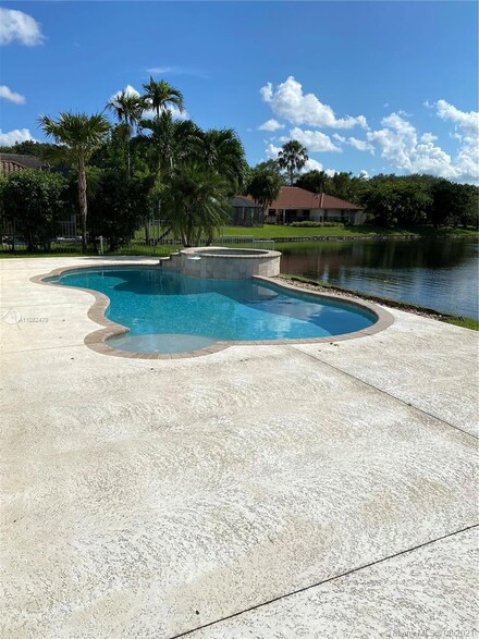 1835 NW 105th Ave, Plantation, FL 33322