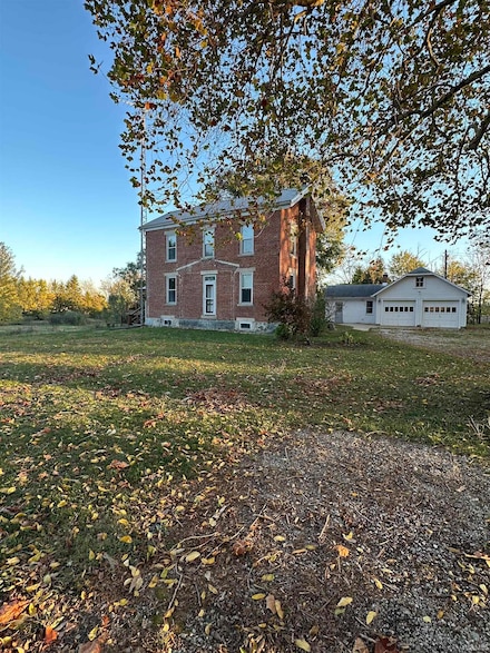 4757 N 400 E, Peru, IN 46970