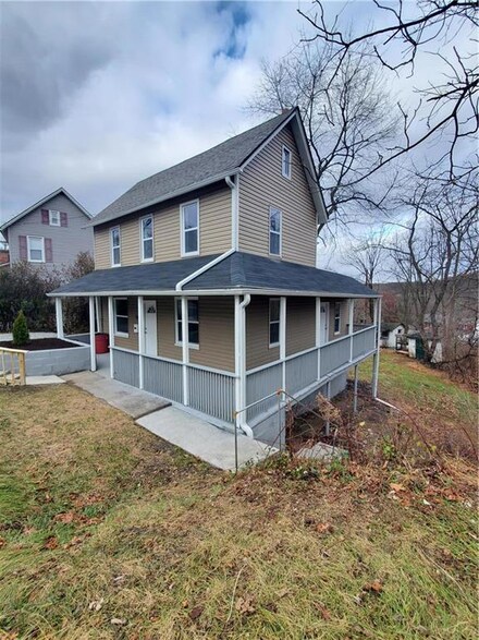 159 Roseto Ave, Roseto, PA 18013