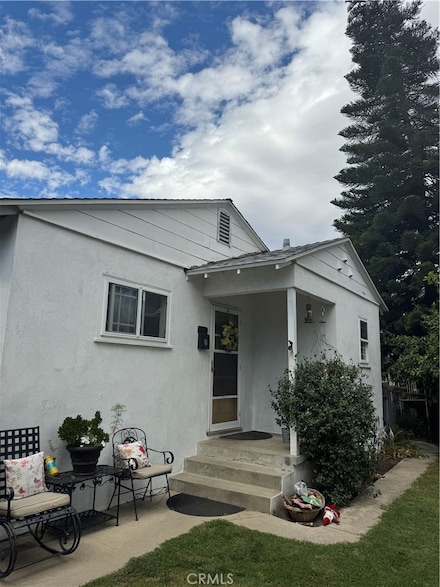 6137 Clybourn Ave, North Hollywood, CA 91606