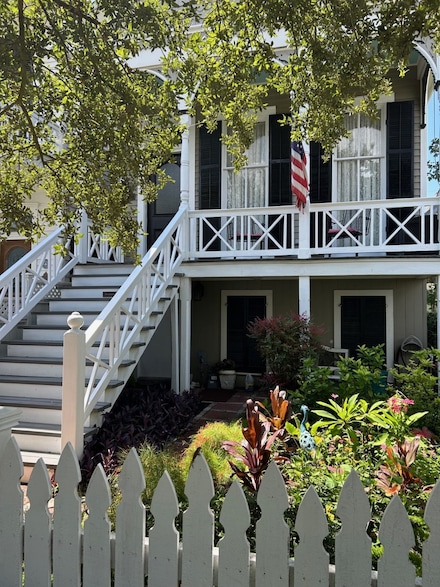 1721 Ball St, Galveston, TX 77550